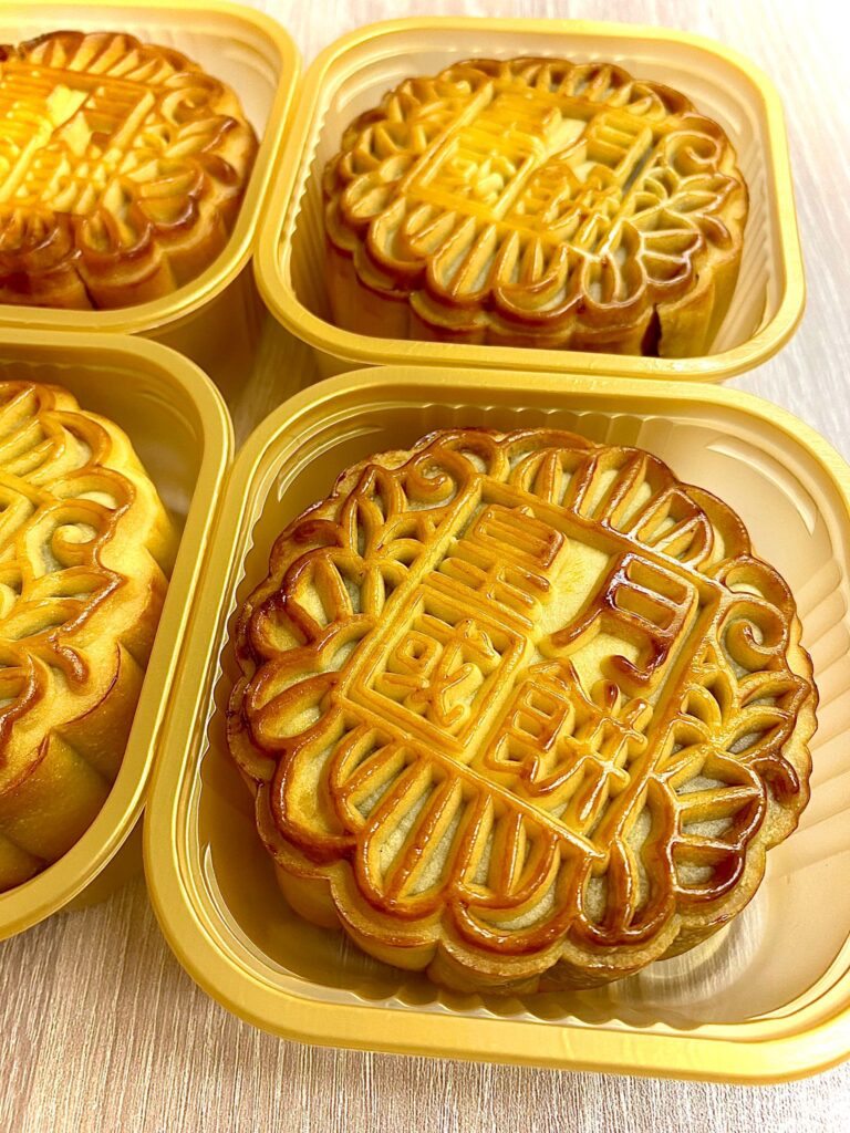 小皇國 - 已截單｜雙黃白蓮蓉月餅｜一盒四個